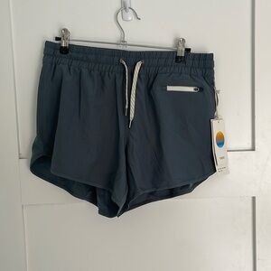 Vuori Clementine Shorts 4” 2.0